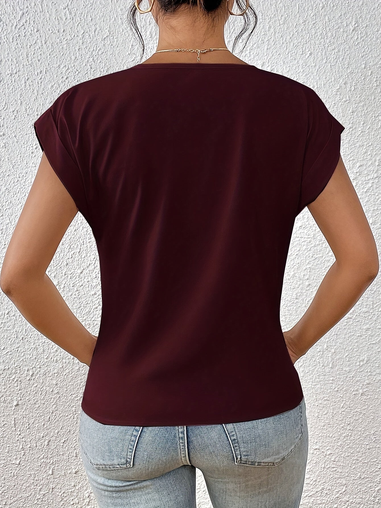 Liana | T-Shirt Casual e Raffinata con Scollo a V